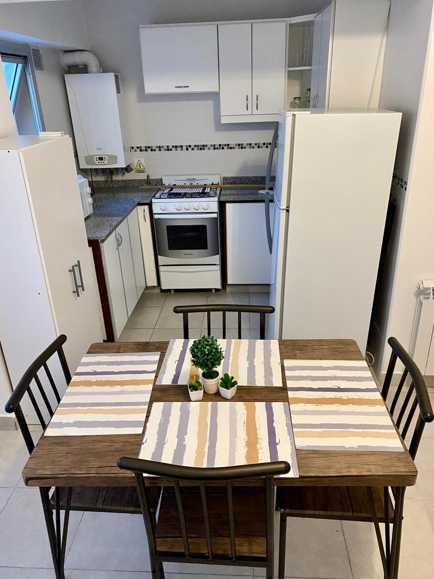 Apartamento Depto Alsina 352 4c *